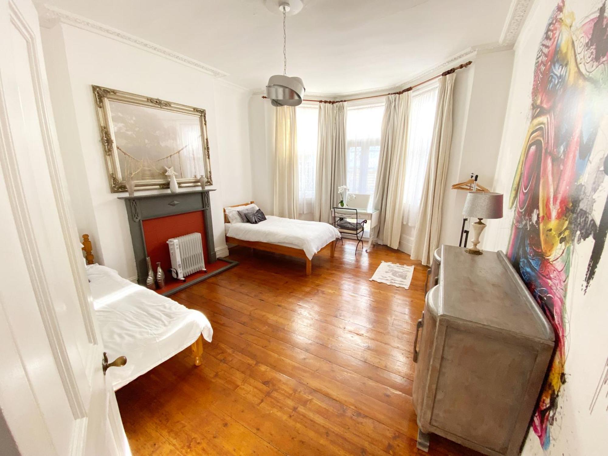 The Table House Close To Town & Beach Free Parking Bournemouth Luaran gambar